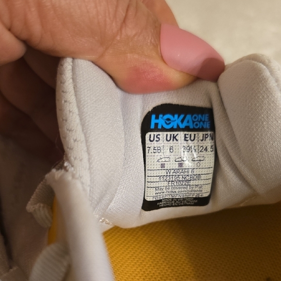 Hoka Cream and Yellow Sneakers 7.5 Women - Picture 7 of 14